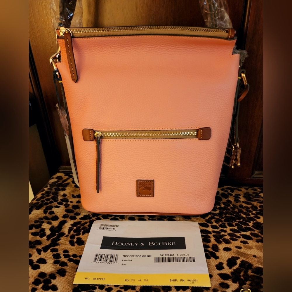 Dooney & Bourke Sac in Pale Pink